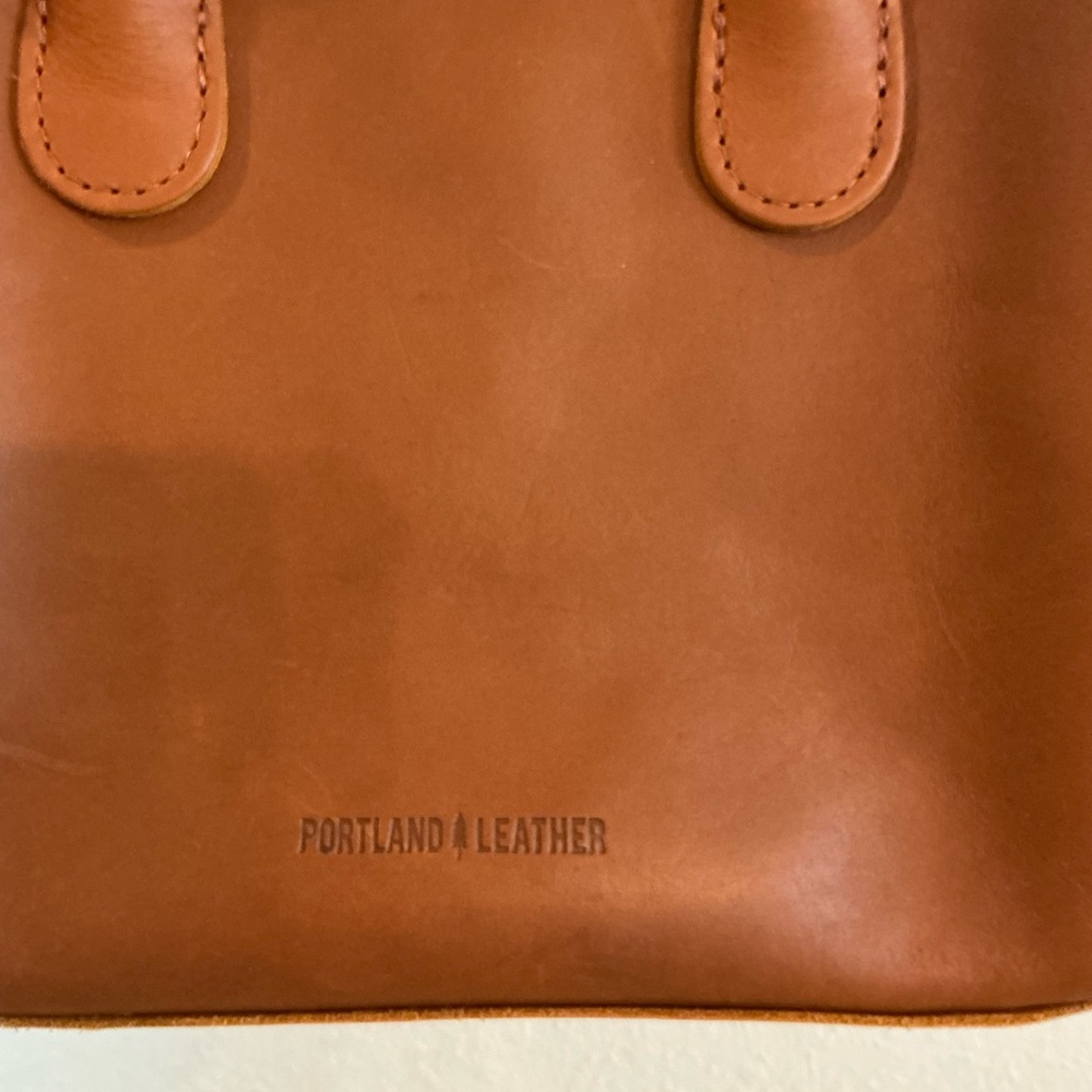 PORTLAND LEATHER, Almost Perfect Raindrop Genuine Leather Crossbody Bag in Honey - Picture 5 of 16